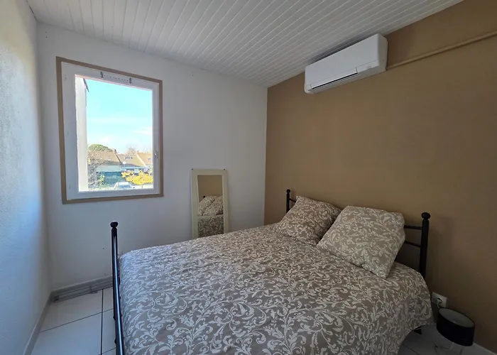 Apartment T2 Mezzanine, 500 M De La Plage, Entre Et Village *